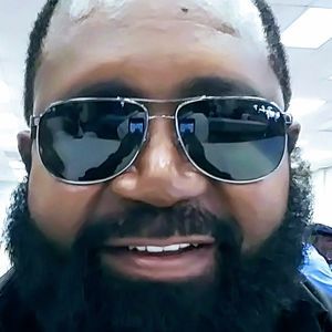 Meet your Posher, Sam